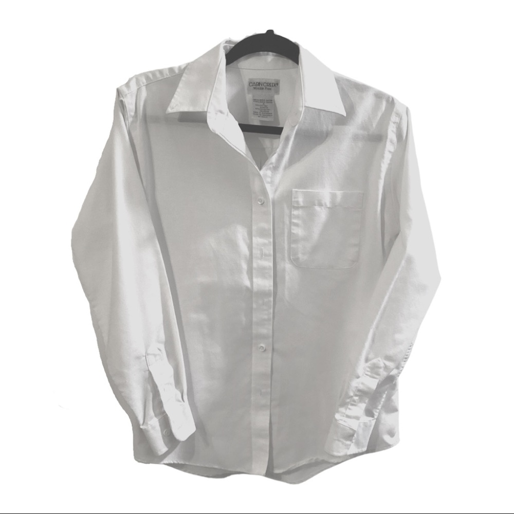 Classic white collar long sleeved button up blouse